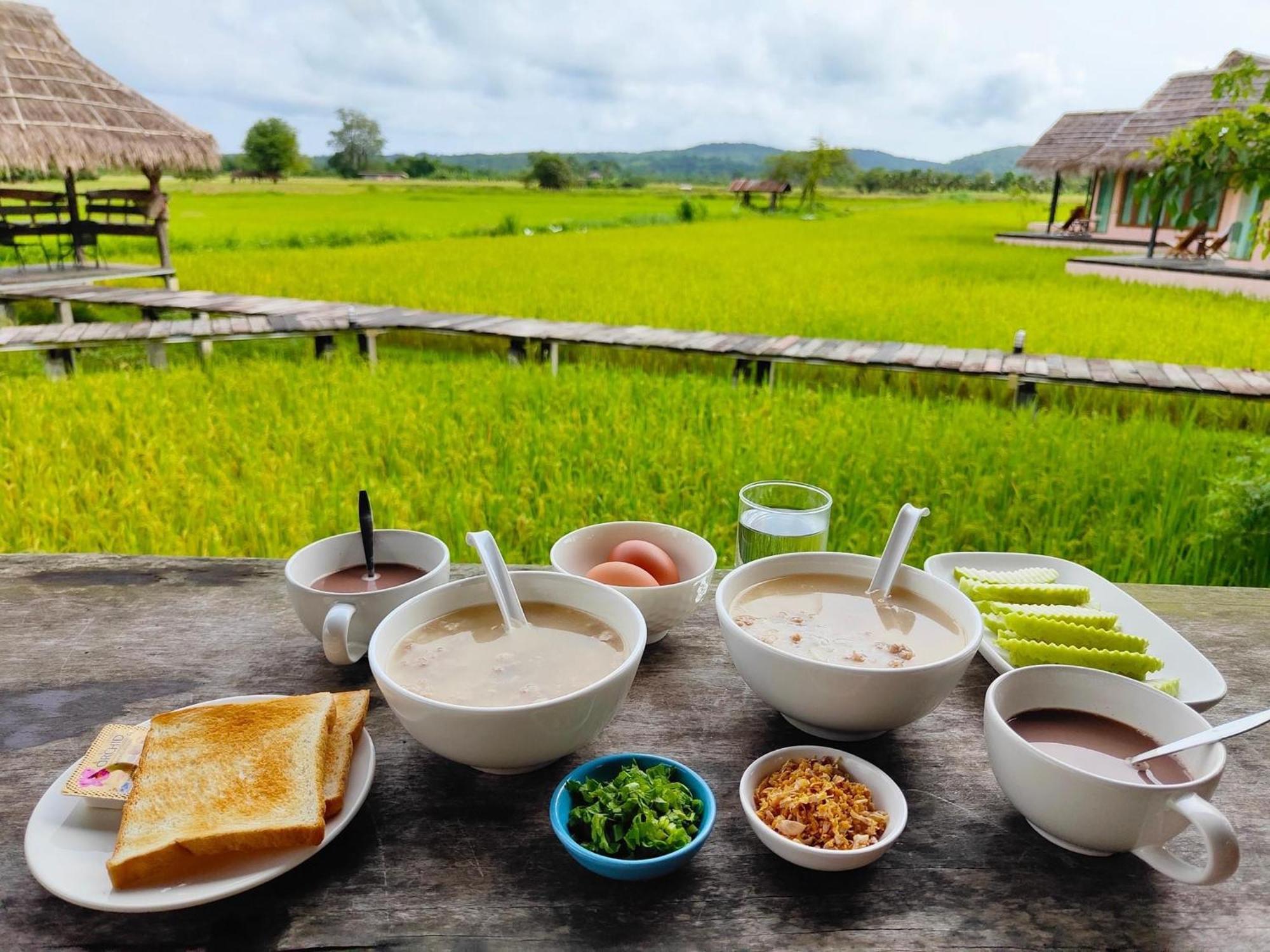Villa Baan Porhdoi Goidao Chiang Dao Esterno foto